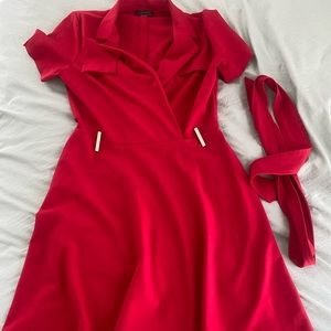 Midi length Tahari work dress size 8. True to size, stretch material.